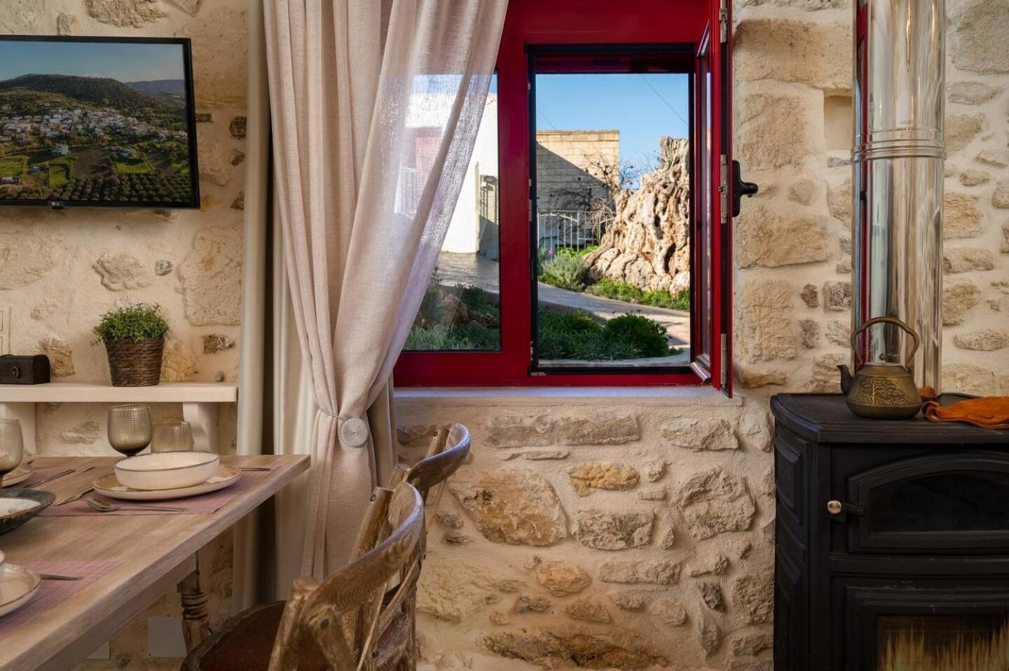 Physis Country House Near Matala Beach & Faistos Kouses ภายนอก รูปภาพ