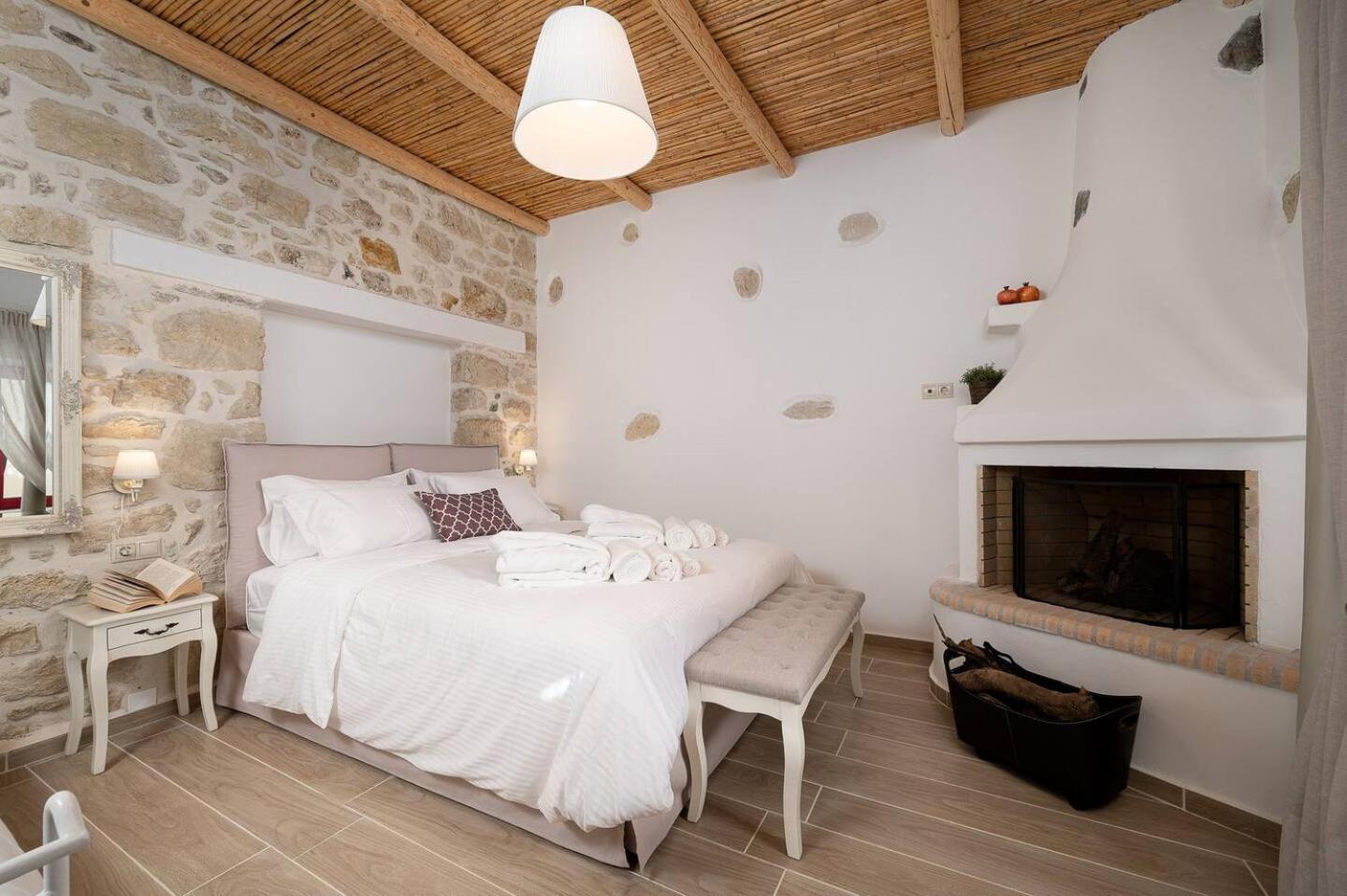 Physis Country House Near Matala Beach & Faistos Kouses ภายนอก รูปภาพ