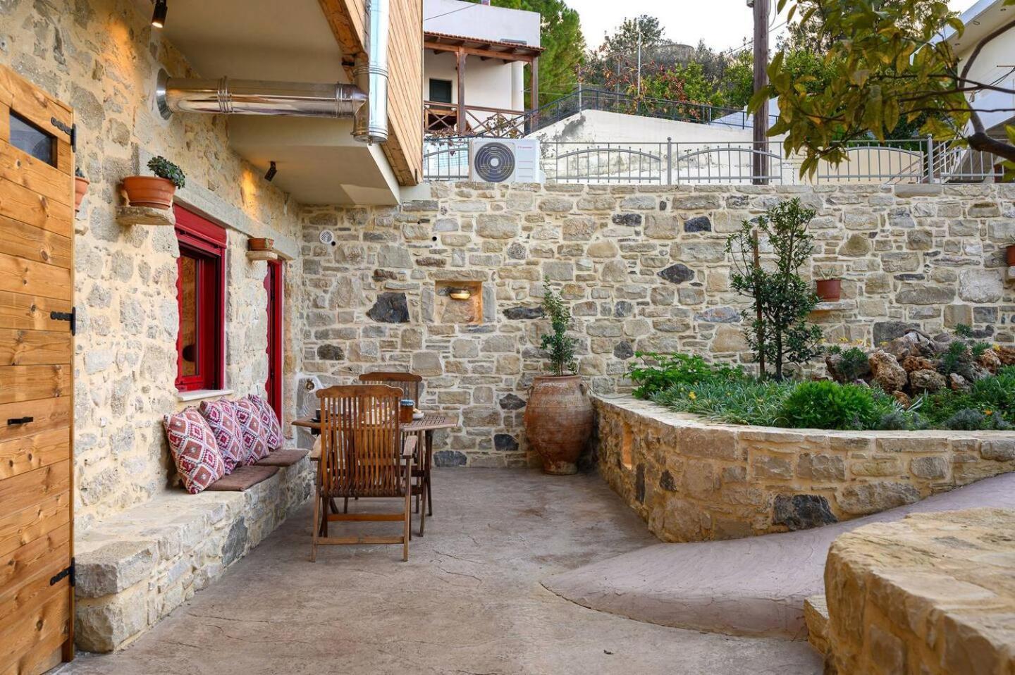 Physis Country House Near Matala Beach & Faistos Kouses ภายนอก รูปภาพ