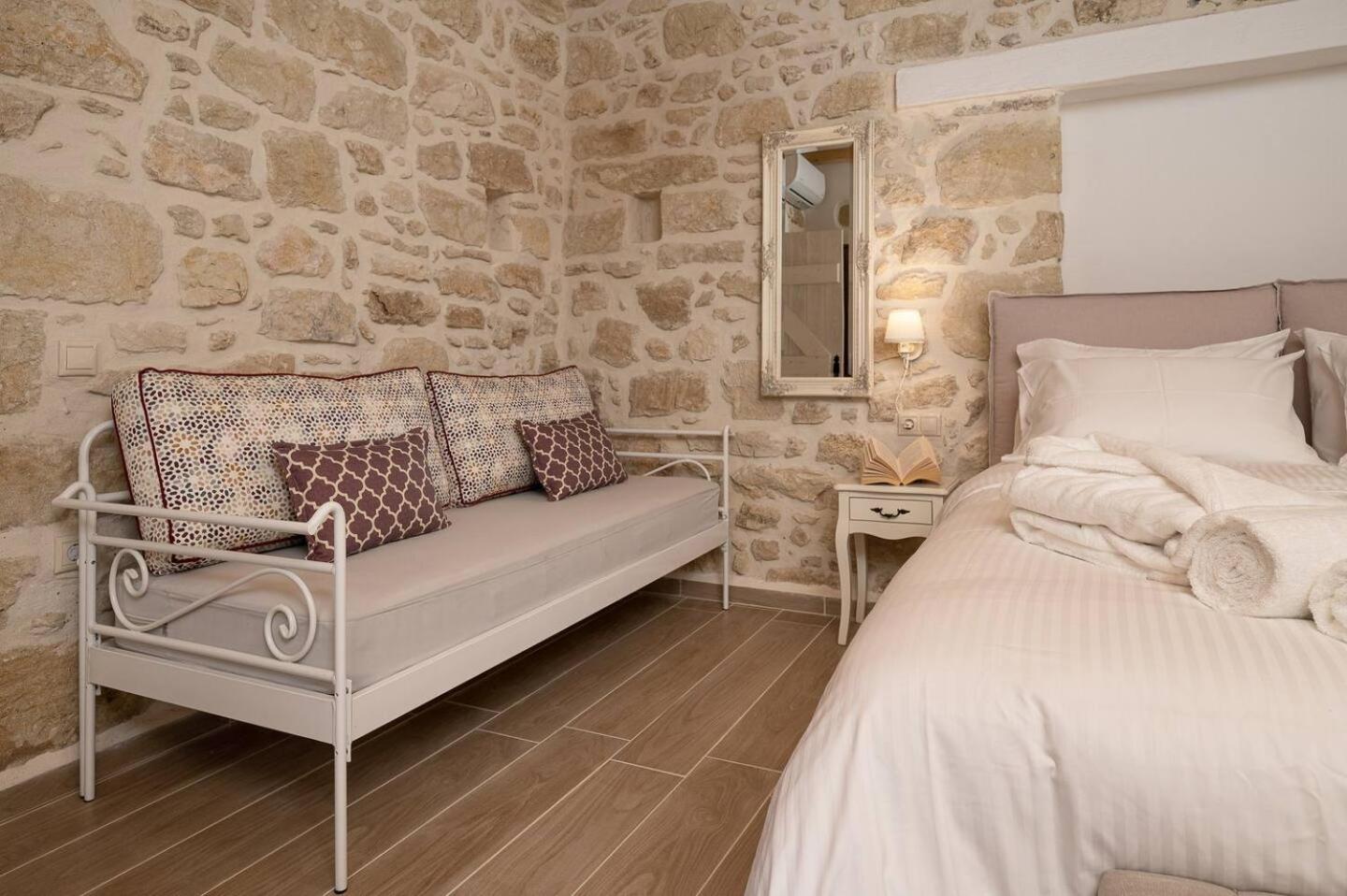 Physis Country House Near Matala Beach & Faistos Kouses ภายนอก รูปภาพ